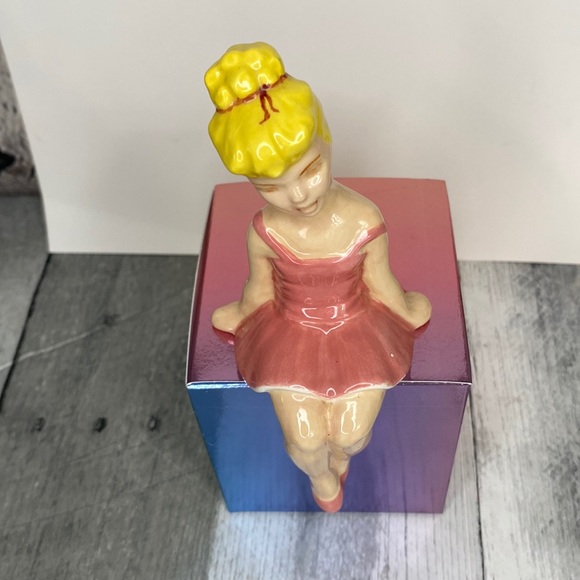 Vintage Signed July 1977 Ballerina Beauty Pink Dress Shoes Statue - Picture 6 of 15